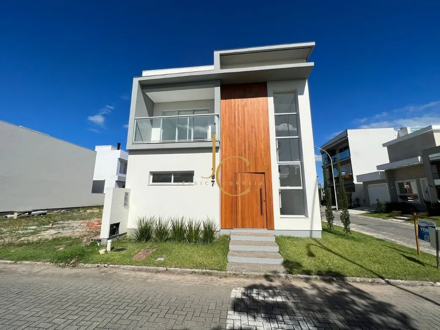 Foto 1 de Casa com 3 Quartos à venda, 230m² em Beira Rio, Biguaçu