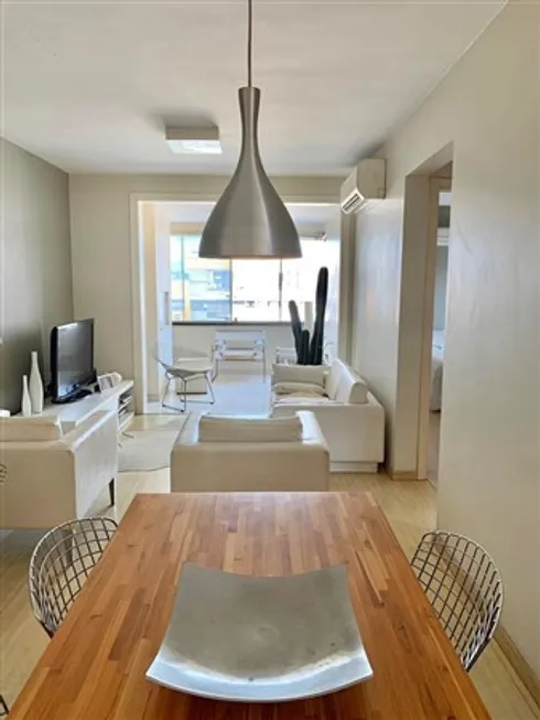 Foto 1 de Apartamento com 2 Quartos à venda, 71m² em Petrópolis, Porto Alegre