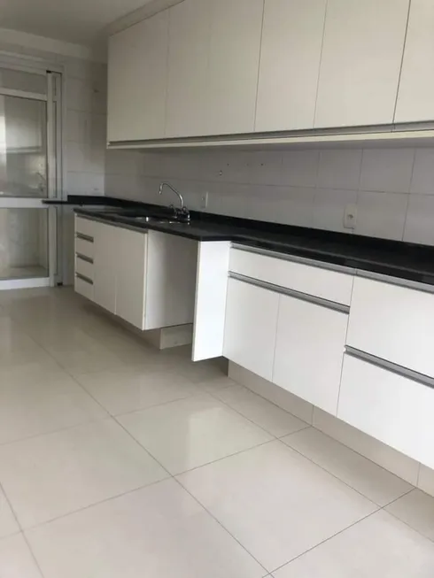 Foto 1 de Apartamento com 4 Quartos à venda, 210m² em Vila Andrade, São Paulo