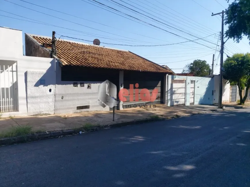 Foto 1 de Casa com 2 Quartos à venda, 200m² em Núcleo Residencial Presidente Geisel, Bauru