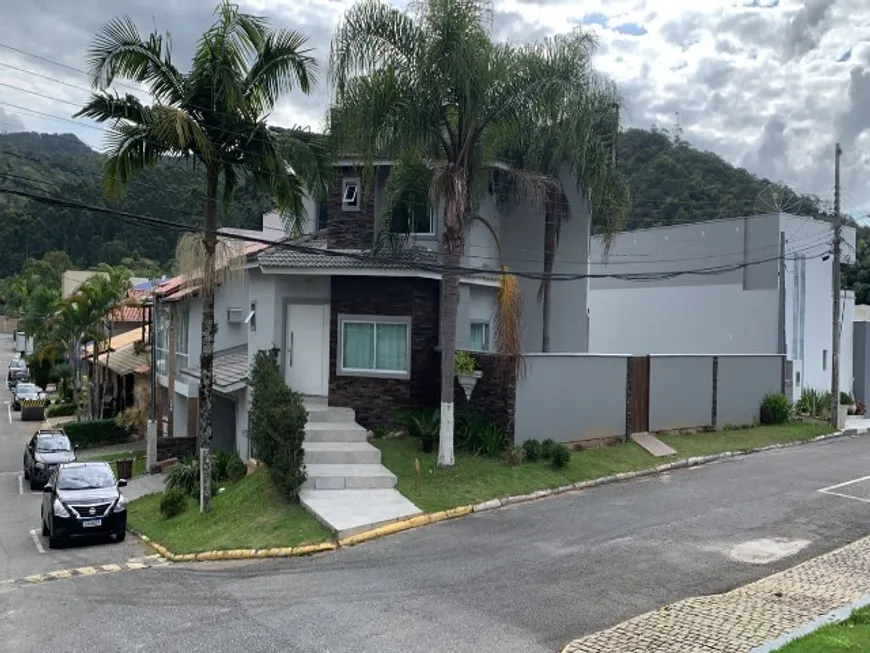 Foto 1 de Casa com 5 Quartos à venda, 500m² em Ariribá, Balneário Camboriú