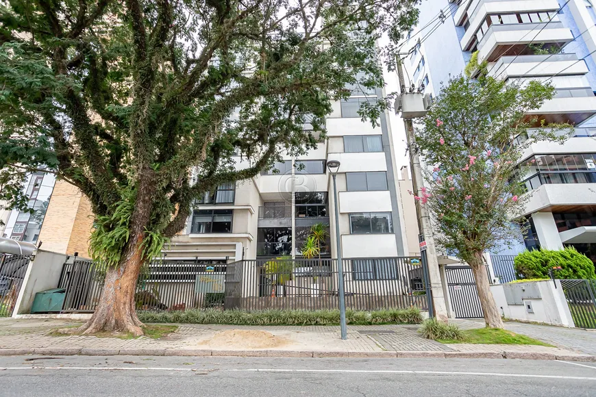 Foto 1 de Apartamento com 3 Quartos à venda, 132m² em Champagnat, Curitiba