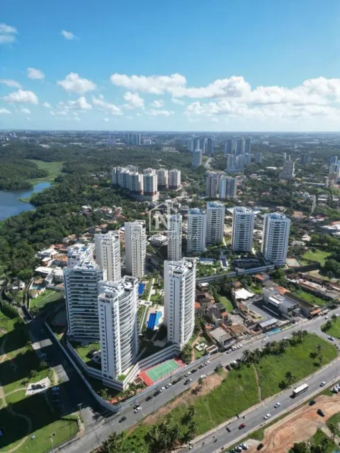 Foto 1 de Apartamento com 4 Quartos para alugar, 200m² em Patamares, Salvador