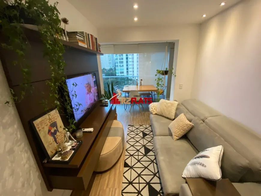 Foto 1 de Flat com 1 Quarto para alugar, 51m² em Campo Belo, São Paulo