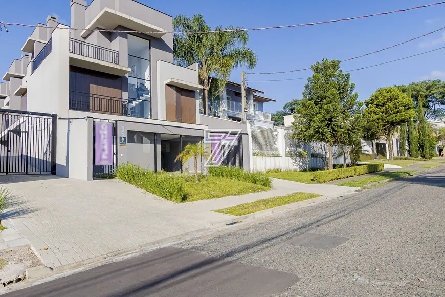 Foto 1 de Casa de Condomínio com 3 Quartos à venda, 132m² em Água Verde, Curitiba