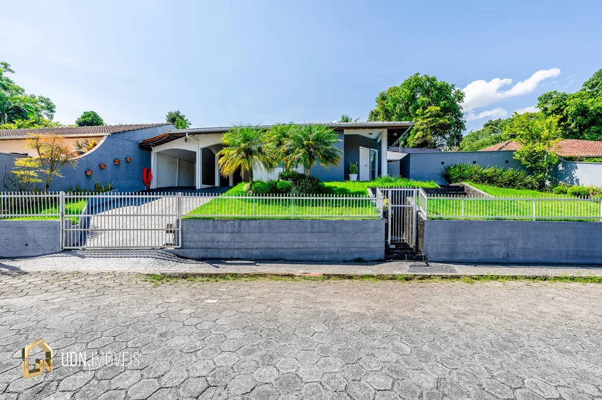 Foto 1 de Casa com 3 Quartos à venda, 300m² em Velha, Blumenau