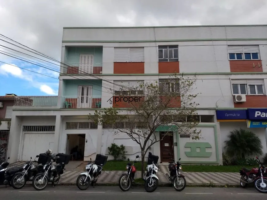 Foto 1 de Apartamento com 3 Quartos para alugar, 118m² em Centro, Pelotas