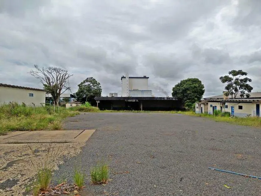 Foto 1 de Galpão/Depósito/Armazém à venda, 1200m² em Distrito Industrial, Uberlândia