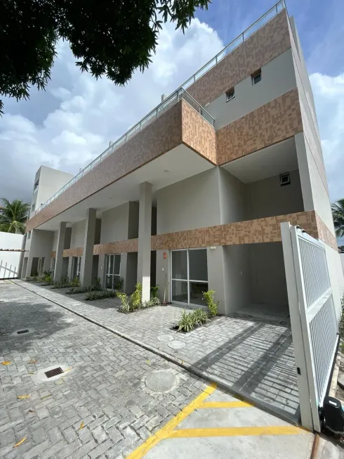 Foto 1 de Casa de Condomínio com 2 Quartos à venda, 66m² em Vilas do Atlantico, Lauro de Freitas