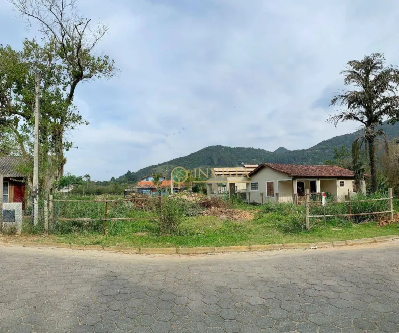 Foto 1 de Lote/Terreno à venda, 450m² em Siriú, Garopaba