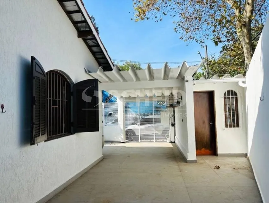 Foto 1 de Casa com 2 Quartos à venda, 140m² em Interlagos, São Paulo