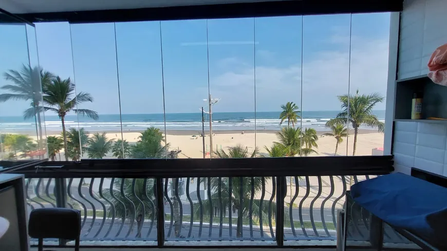 Foto 1 de Apartamento com 3 Quartos à venda, 165m² em Vila Tupi, Praia Grande