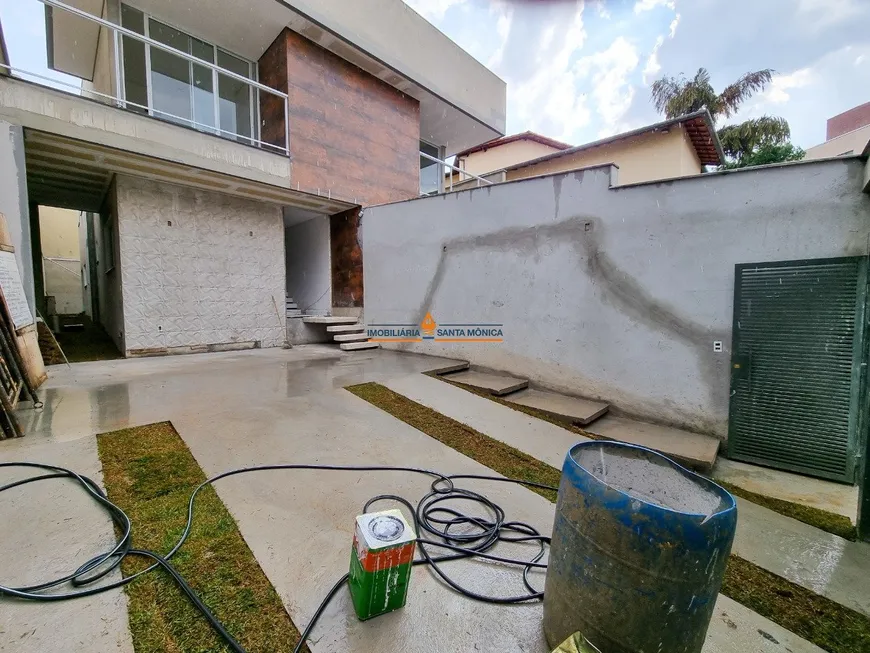 Foto 1 de Casa com 4 Quartos à venda, 180m² em Dona Clara, Belo Horizonte