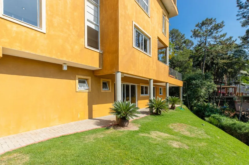 Foto 1 de Casa de Condomínio com 4 Quartos à venda, 438m² em Jardim Salete, Taboão da Serra