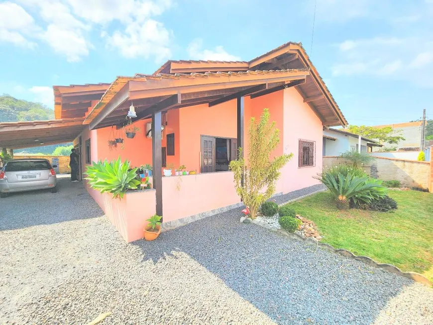 Foto 1 de Casa com 3 Quartos à venda, 141m² em Jaragua Noventa E Nove, Jaraguá do Sul