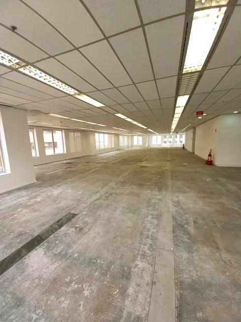 Foto 1 de Sala Comercial para alugar, 914m² em Chácara Santo Antônio, São Paulo