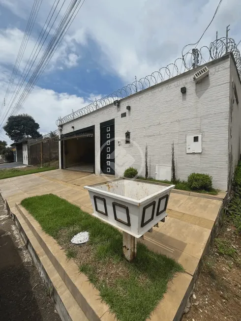 Foto 1 de Casa com 3 Quartos à venda, 200m² em Residencial Vereda dos Buritis, Goiânia