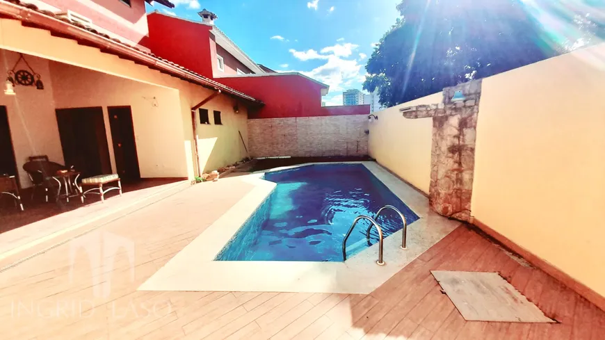 Foto 1 de Casa de Condomínio com 5 Quartos à venda, 398m² em Glória, Macaé
