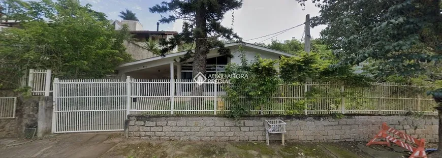 Foto 1 de Casa com 4 Quartos à venda, 320m² em Carvoeira, Florianópolis