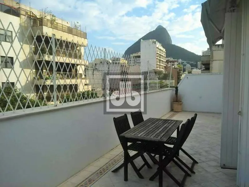 Foto 1 de Cobertura com 2 Quartos à venda, 110m² em Leblon, Rio de Janeiro