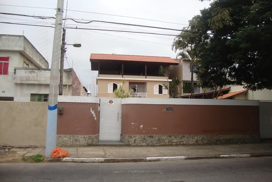 Foto 1 de Casa com 2 Quartos à venda, 448m² em IPS, Campos dos Goytacazes