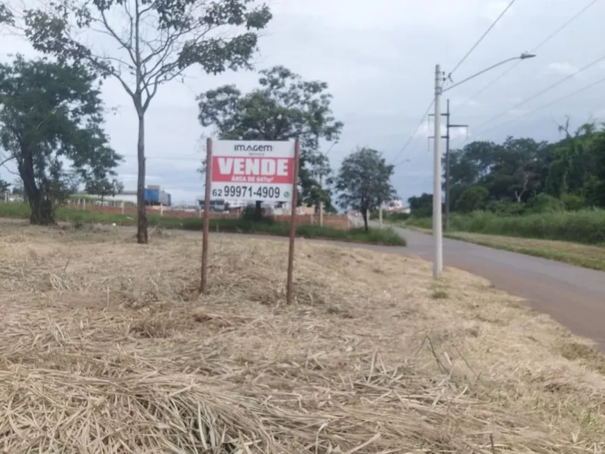Foto 1 de Lote/Terreno à venda, 646m² em Vila Rosa, Goiânia