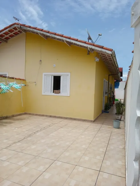 Foto 1 de Casa com 2 Quartos à venda, 56m² em Jardim Marilú, Itanhaém