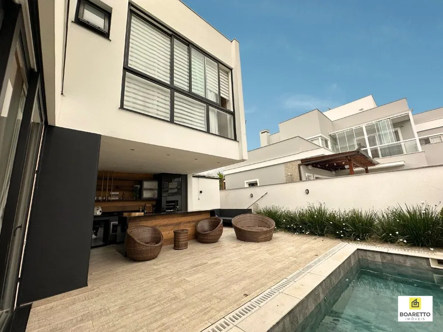 Foto 1 de Casa de Condomínio com 3 Quartos à venda, 350m² em Pirabeiraba Pirabeiraba, Joinville