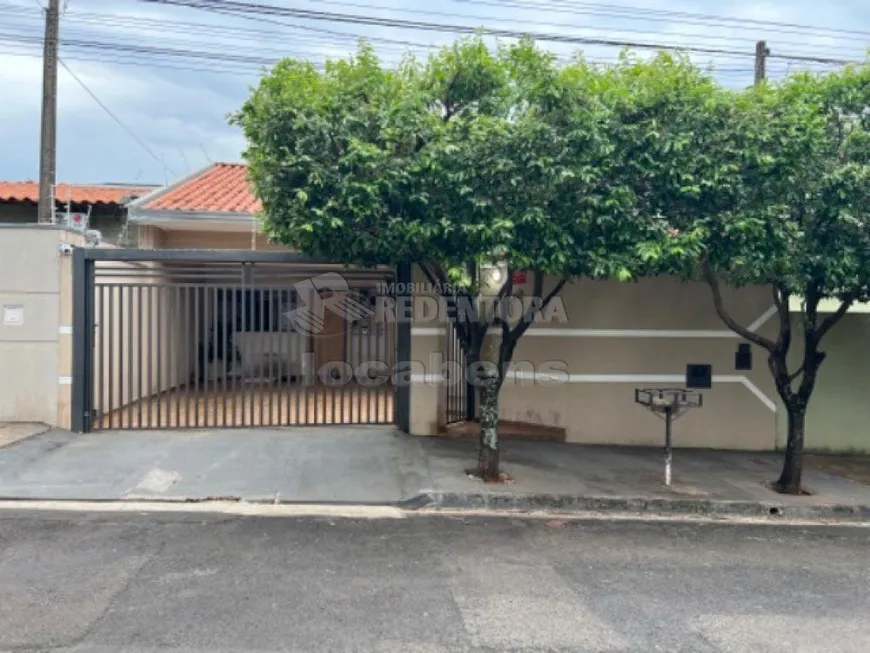 Foto 1 de Casa com 3 Quartos à venda, 200m² em Parque das Aroeiras II, São José do Rio Preto