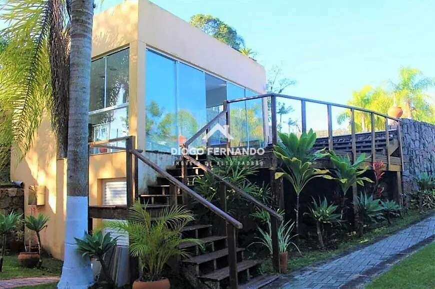 Foto 1 de Casa com 3 Quartos à venda, 1000m² em Cacupé, Florianópolis