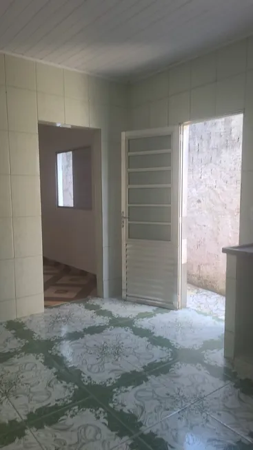 Foto 1 de Casa com 1 Quarto para alugar, 30m² em Parque Santo Antônio, São Paulo