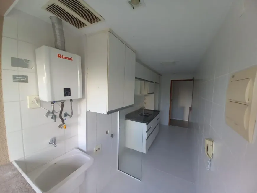 Foto 1 de Apartamento com 3 Quartos à venda, 72m² em Camorim, Rio de Janeiro