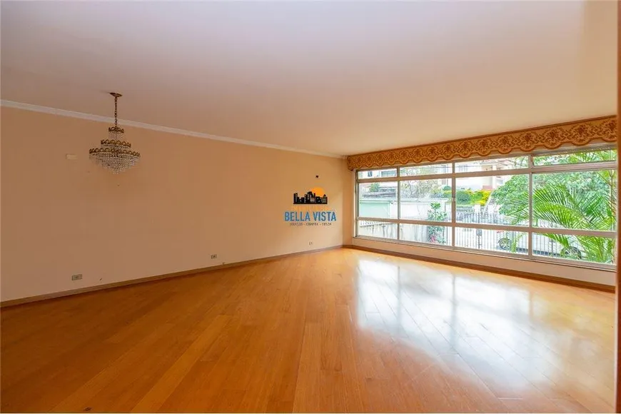 Foto 1 de Casa com 4 Quartos à venda, 354m² em Vila Ipojuca, São Paulo