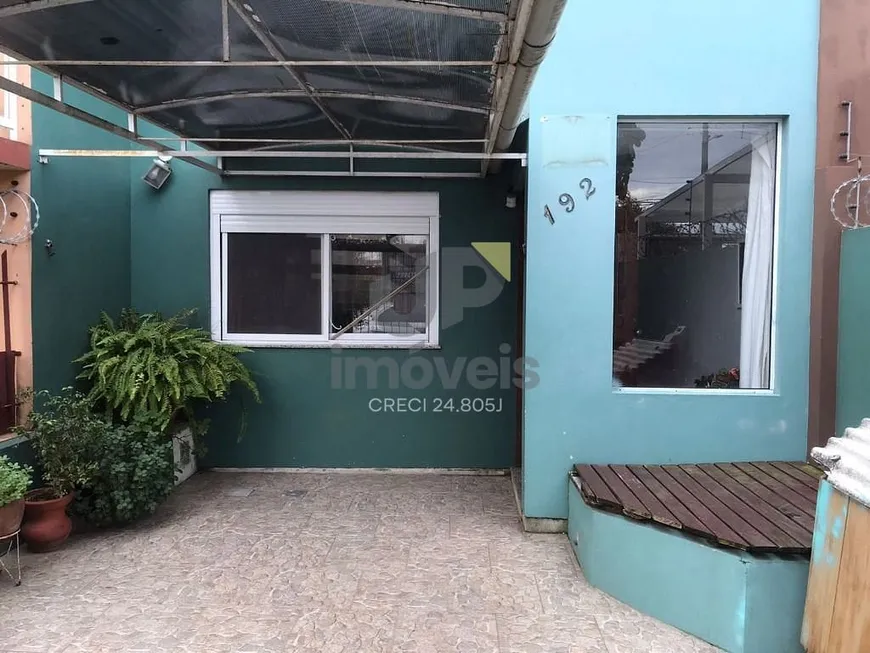 Foto 1 de Sobrado com 3 Quartos à venda, 135m² em Laranjal, Pelotas