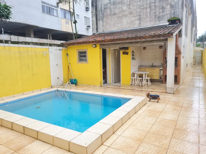 Foto 1 de Casa com 4 Quartos à venda, 152m² em Vila Matias, Santos