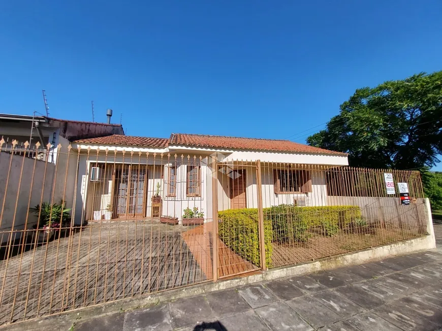 Foto 1 de Casa com 3 Quartos à venda, 239m² em Vila Nova, Porto Alegre
