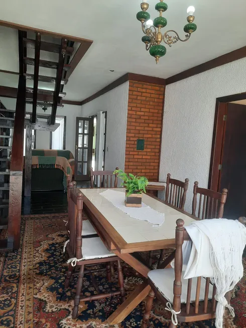 Foto 1 de Apartamento com 3 Quartos à venda, 137m² em Ogiva, Cabo Frio