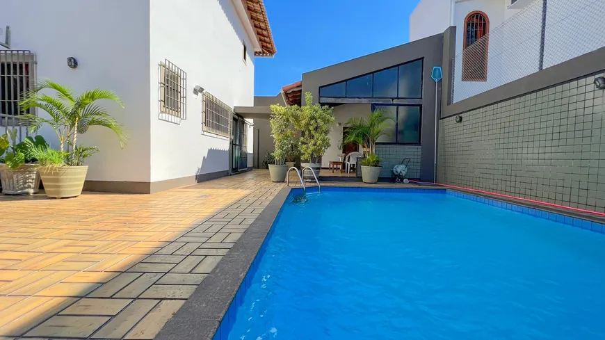 Foto 1 de Casa com 5 Quartos à venda, 317m² em Mata da Praia, Vitória