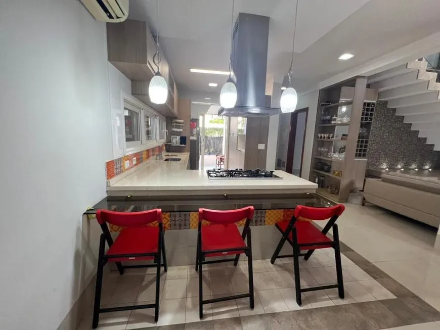 Foto 1 de Casa de Condomínio com 3 Quartos para alugar, 454m² em Condomínio Belvedere, Cuiabá