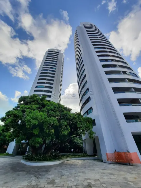 Foto 1 de Apartamento com 3 Quartos à venda, 137m² em Graças, Recife