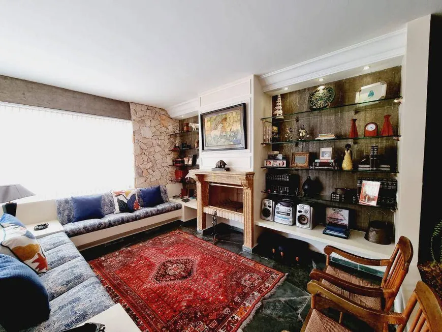 Foto 1 de Casa com 4 Quartos à venda, 550m² em Vila Hamburguesa, São Paulo