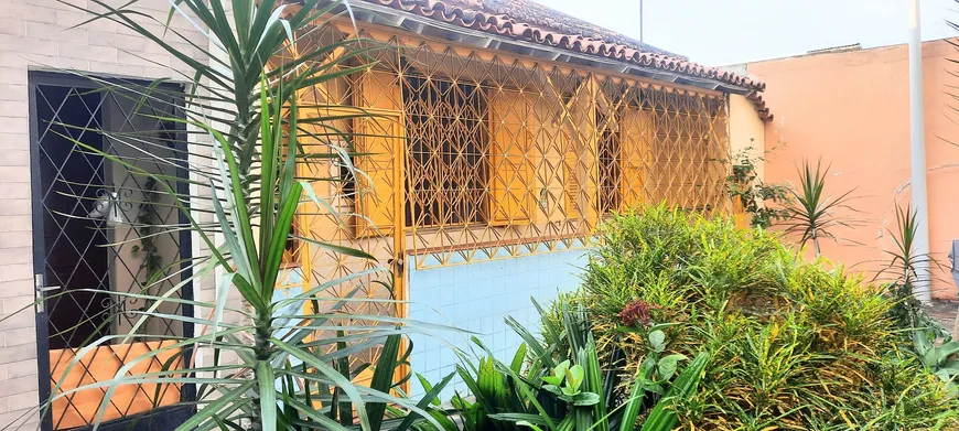 Foto 1 de Casa com 2 Quartos à venda, 80m² em Cascadura, Rio de Janeiro