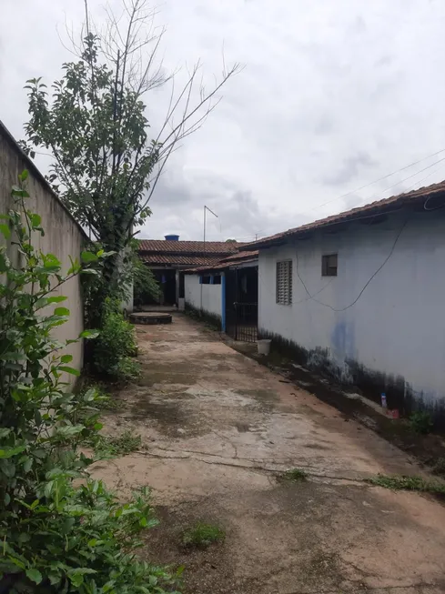 Foto 1 de Casa com 3 Quartos à venda, 390m² em Morada dos Passaros, Aparecida de Goiânia