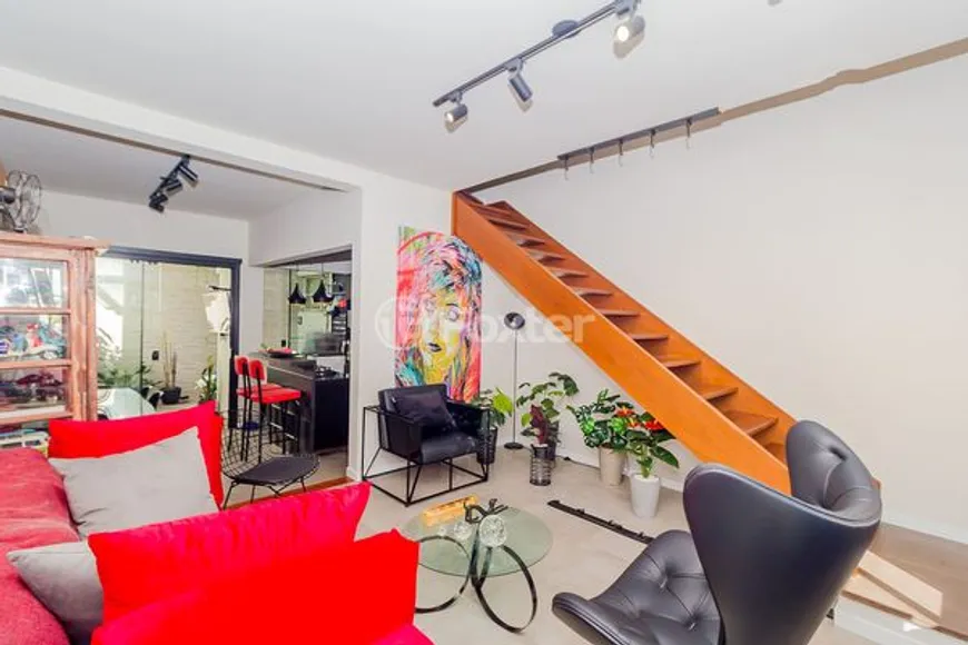 Foto 1 de Casa de Condomínio com 2 Quartos à venda, 79m² em Tristeza, Porto Alegre
