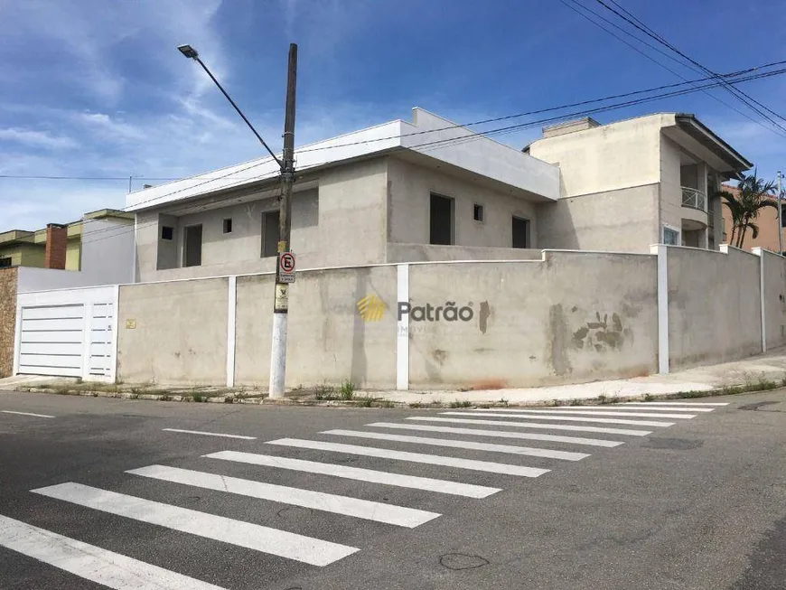 Foto 1 de Sobrado com 4 Quartos à venda, 319m² em Parque dos Passaros, São Bernardo do Campo