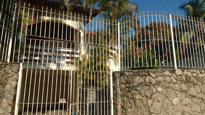Foto 1 de Casa com 3 Quartos à venda, 264m² em Maria Paula, Niterói