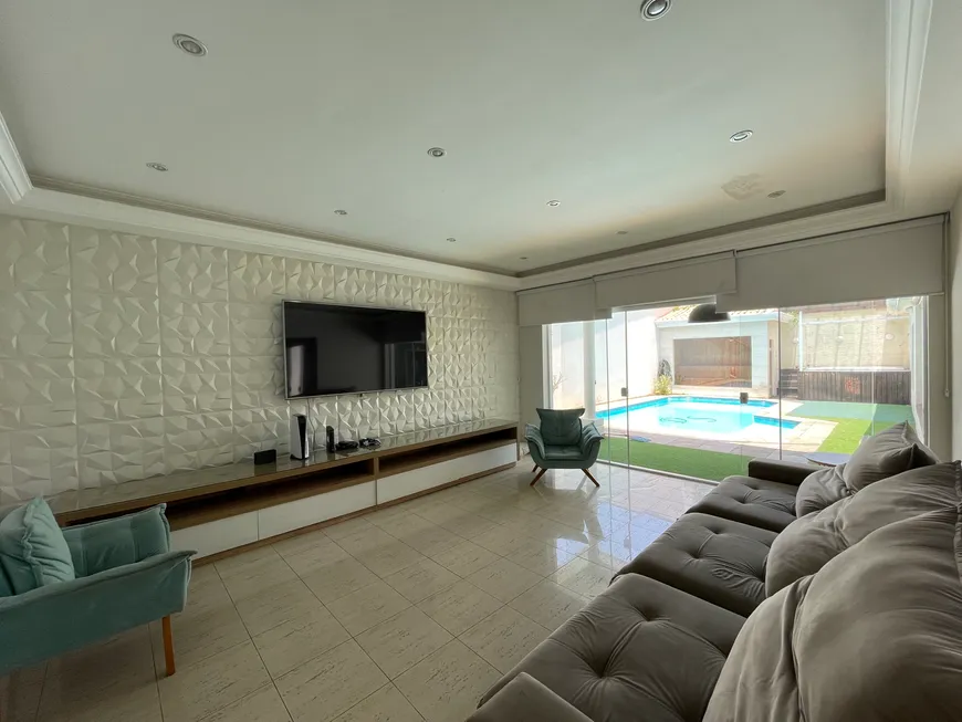 Foto 1 de Casa de Condomínio com 4 Quartos à venda, 380m² em Granja Viana, Cotia