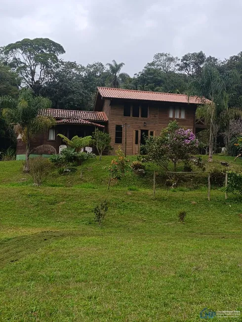 Foto 1 de Fazenda/Sítio com 3 Quartos à venda, 130m² em Fazenda do Sacramento, Águas Mornas