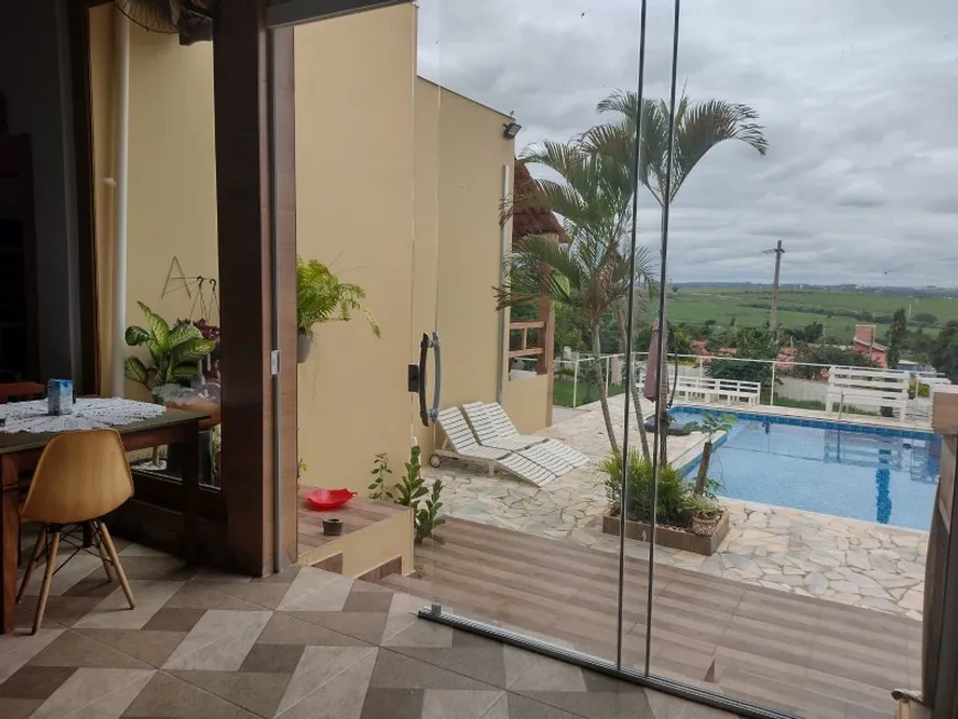 Foto 1 de Fazenda/Sítio com 3 Quartos à venda, 290m² em Terras de Santa Rosa, Salto