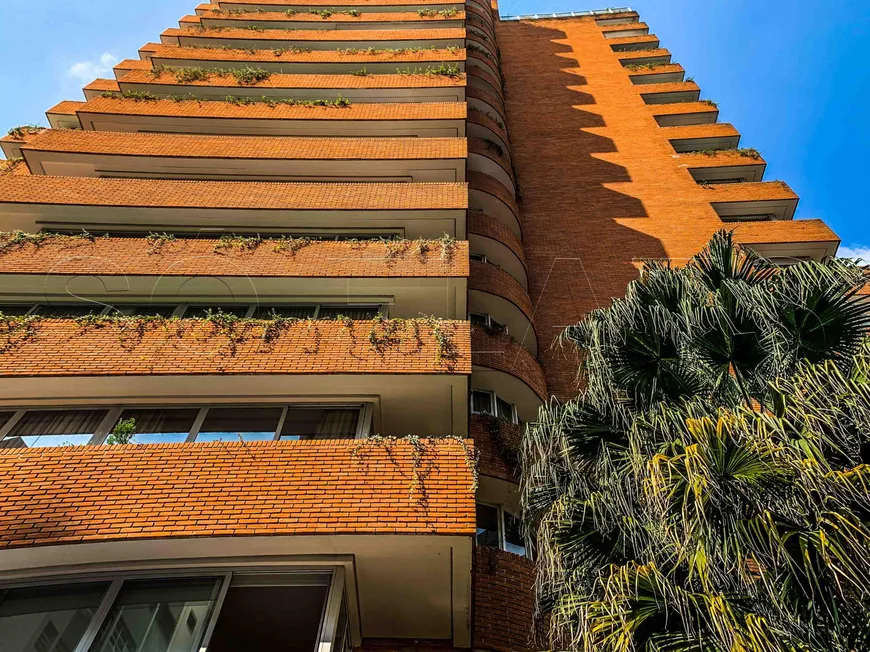Foto 1 de Flat com 2 Quartos à venda, 117m² em Jardins, São Paulo